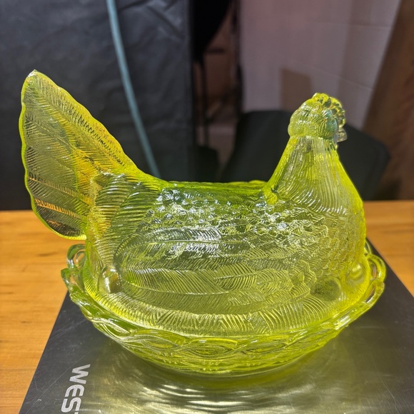 LG Wright Uranium Vaseline Glass Split Tail Hen On Nest 7” Glows - Picture 5 of 16